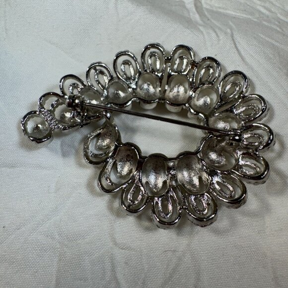 Vintage Lisner Silver-Tone Oval & Rope Design Brooch Pin Jewelry - Picture 3 of 6